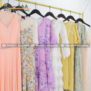 Fashionable Used Clothes Sorting standard : No stain, no torn, no pilling, no hole, no over-used, no fade… what we offer is only offer good condition, fashion style, colorful and clean! Correct sorting ways make us have regular buyers over 60 countries. Factory owner, directly control quality and production by ourselves. Over 100 kinds of items for your selection. Each country has its own particular requirements, we can adjust the classification accordingly. Based on our 8years’ experience, give you appropriate suggestion for your target market. Various kinds of package as100kg, 80kg, 50kg or 45kg…etc. for your different requirement second hand clothing.